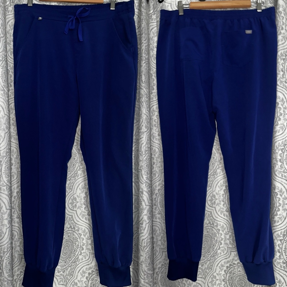 Galaxy blue Figs jogger scrub pants Large Regular length: 31”, heights 5’6”-5’8”